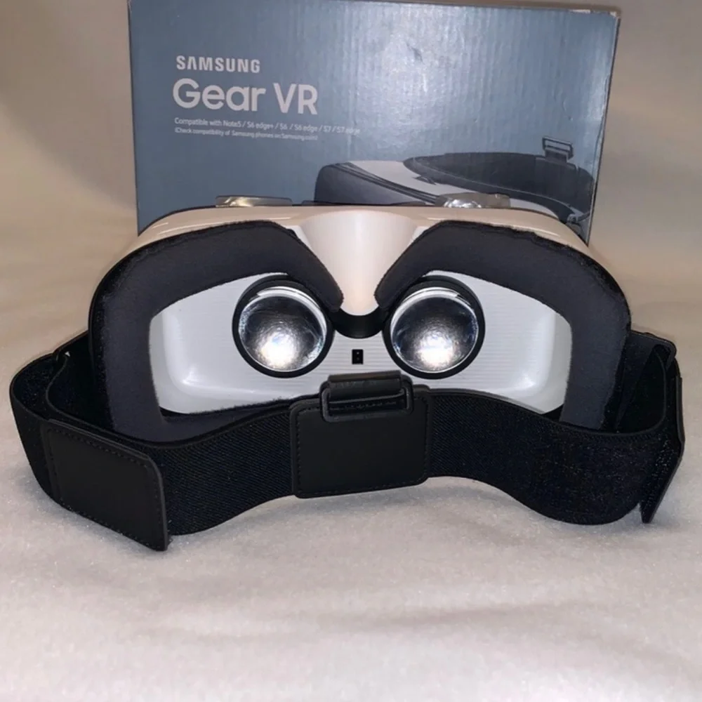 Samsung Gear VR SM-R322 Oculus Galaxy Comp. Note 5/S6 Edge/S6/S6 Edge/S7/S7 Edge